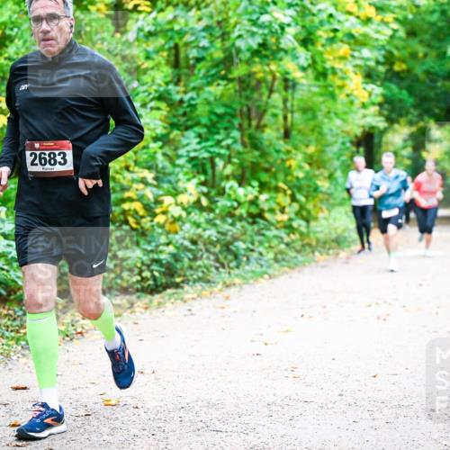 12.10.2025 - Bramfelder Halbmarathon 2025 Dr. Thomas Lammeyer http://msf.ph/oto/9342694 12.10.2025 09:55:42 Laufen 2683 meine-sportfotos.de