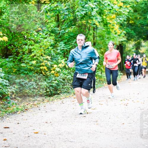 12.10.2025 - Bramfelder Halbmarathon 2025 Dr. Thomas Lammeyer http://msf.ph/oto/9342709 12.10.2025 09:55:45 Laufen 2889, 251 meine-sportfotos.de