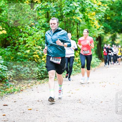 12.10.2025 - Bramfelder Halbmarathon 2025 Dr. Thomas Lammeyer http://msf.ph/oto/9342713 12.10.2025 09:55:46 Laufen 2889, 2668, 2510 meine-sportfotos.de