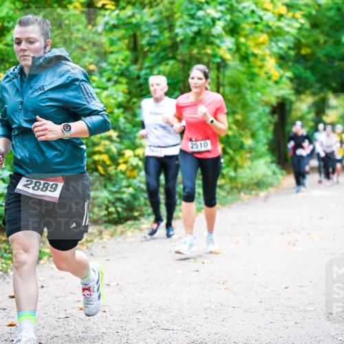 12.10.2025 - Bramfelder Halbmarathon 2025 Dr. Thomas Lammeyer http://msf.ph/oto/9342719 12.10.2025 09:55:47 Laufen 2889, 2510 meine-sportfotos.de