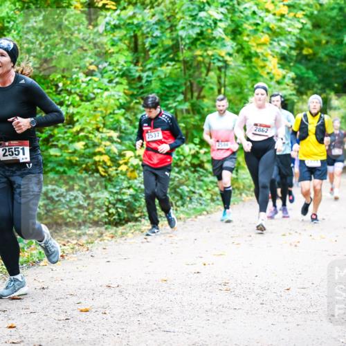 12.10.2025 - Bramfelder Halbmarathon 2025 Dr. Thomas Lammeyer http://msf.ph/oto/9342760 12.10.2025 09:55:53 Laufen 2551, 2537, 2862 meine-sportfotos.de