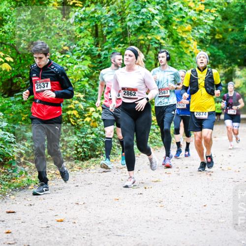 12.10.2025 - Bramfelder Halbmarathon 2025 Dr. Thomas Lammeyer http://msf.ph/oto/9342768 12.10.2025 09:55:54 Laufen 2537, 2862, 2587, 2932, 2716, 2874 meine-sportfotos.de