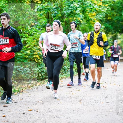 12.10.2025 - Bramfelder Halbmarathon 2025 Dr. Thomas Lammeyer http://msf.ph/oto/9342770 12.10.2025 09:55:55 Laufen 2537, 2587, 2862, 2932, 2716, 2874 meine-sportfotos.de