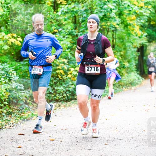 12.10.2025 - Bramfelder Halbmarathon 2025 Dr. Thomas Lammeyer http://msf.ph/oto/9342787 12.10.2025 09:55:58 Laufen 579, 2716 meine-sportfotos.de