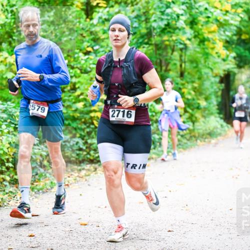 12.10.2025 - Bramfelder Halbmarathon 2025 Dr. Thomas Lammeyer http://msf.ph/oto/9342789 12.10.2025 09:55:58 Laufen 579, 2716 meine-sportfotos.de