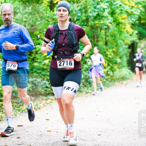 12.10.2025 - Bramfelder Halbmarathon 2025 Dr. Thomas Lammeyer http://msf.ph/oto/9342790 12.10.2025 09:55:59 Laufen 1579, 2716 meine-sportfotos.de