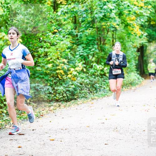 12.10.2025 - Bramfelder Halbmarathon 2025 Dr. Thomas Lammeyer http://msf.ph/oto/9342804 12.10.2025 09:56:01 Laufen 2667, 2667 meine-sportfotos.de