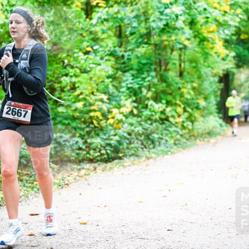 12.10.2025 - Bramfelder Halbmarathon 2025 Dr. Thomas Lammeyer http://msf.ph/oto/9342820 12.10.2025 09:56:04 Laufen 9, 2667 meine-sportfotos.de
