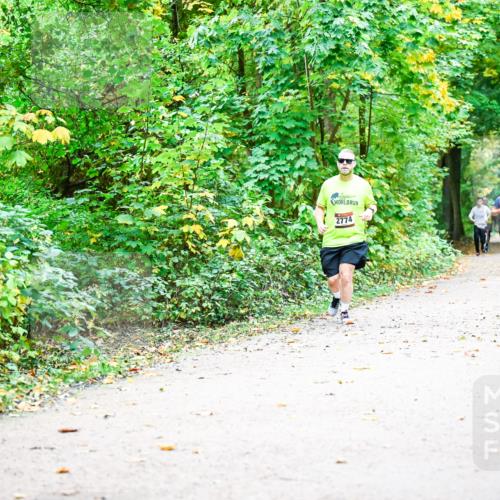 12.10.2025 - Bramfelder Halbmarathon 2025 Dr. Thomas Lammeyer http://msf.ph/oto/9342822 12.10.2025 09:56:09 Laufen 2774, 2839 meine-sportfotos.de