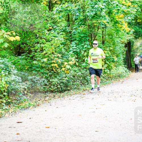 12.10.2025 - Bramfelder Halbmarathon 2025 Dr. Thomas Lammeyer http://msf.ph/oto/9342823 12.10.2025 09:56:09 Laufen 2774 meine-sportfotos.de