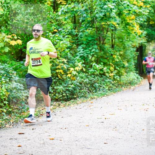 12.10.2025 - Bramfelder Halbmarathon 2025 Dr. Thomas Lammeyer http://msf.ph/oto/9342837 12.10.2025 09:56:11 Laufen 2774 meine-sportfotos.de