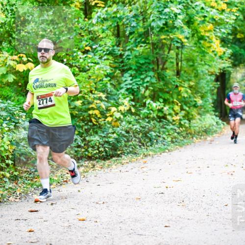 12.10.2025 - Bramfelder Halbmarathon 2025 Dr. Thomas Lammeyer http://msf.ph/oto/9342838 12.10.2025 09:56:11 Laufen 2774 meine-sportfotos.de