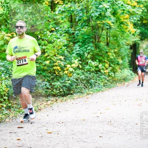 12.10.2025 - Bramfelder Halbmarathon 2025 Dr. Thomas Lammeyer http://msf.ph/oto/9342839 12.10.2025 09:56:12 Laufen 2774 meine-sportfotos.de