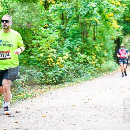 12.10.2025 - Bramfelder Halbmarathon 2025 Dr. Thomas Lammeyer http://msf.ph/oto/9342841 12.10.2025 09:56:12 Laufen 2774 meine-sportfotos.de