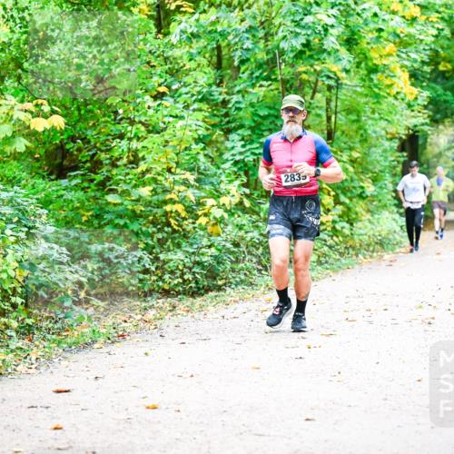 12.10.2025 - Bramfelder Halbmarathon 2025 Dr. Thomas Lammeyer http://msf.ph/oto/9342848 12.10.2025 09:56:15 Laufen 2835 meine-sportfotos.de