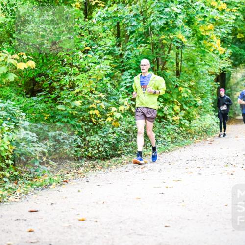 12.10.2025 - Bramfelder Halbmarathon 2025 Dr. Thomas Lammeyer http://msf.ph/oto/9342887 12.10.2025 09:56:24 Laufen 4, 2629 meine-sportfotos.de
