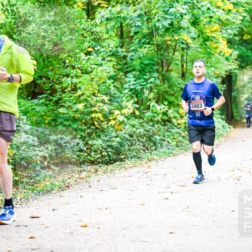 12.10.2025 - Bramfelder Halbmarathon 2025 Dr. Thomas Lammeyer http://msf.ph/oto/9342902 12.10.2025 09:56:26 Laufen 4, 2483 meine-sportfotos.de