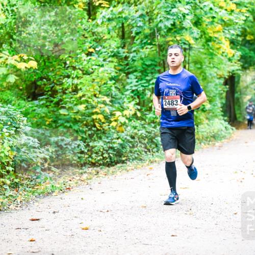 12.10.2025 - Bramfelder Halbmarathon 2025 Dr. Thomas Lammeyer http://msf.ph/oto/9342907 12.10.2025 09:56:27 Laufen 2483 meine-sportfotos.de
