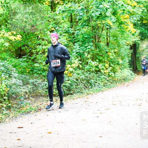 12.10.2025 - Bramfelder Halbmarathon 2025 Dr. Thomas Lammeyer http://msf.ph/oto/9342921 12.10.2025 09:56:29 Laufen 2629 meine-sportfotos.de