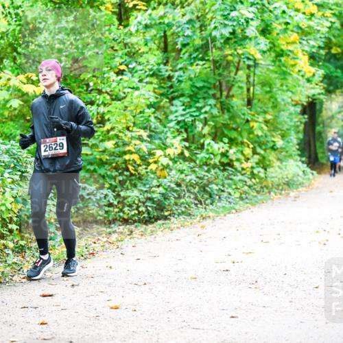 12.10.2025 - Bramfelder Halbmarathon 2025 Dr. Thomas Lammeyer http://msf.ph/oto/9342926 12.10.2025 09:56:30 Laufen 2629 meine-sportfotos.de