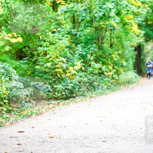 12.10.2025 - Bramfelder Halbmarathon 2025 Dr. Thomas Lammeyer http://msf.ph/oto/9342931 12.10.2025 09:56:30 Laufen 49, 2629 meine-sportfotos.de