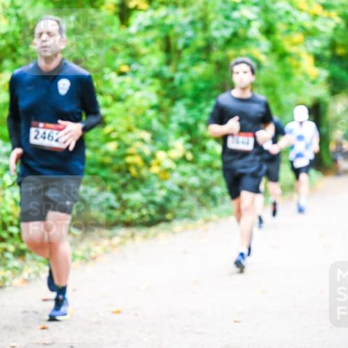 12.10.2025 - Bramfelder Halbmarathon 2025 Dr. Thomas Lammeyer http://msf.ph/oto/9342973 12.10.2025 09:56:45 Laufen 2462 meine-sportfotos.de