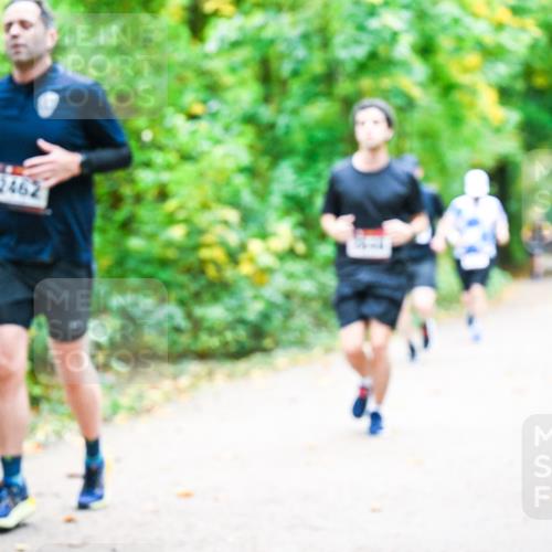 12.10.2025 - Bramfelder Halbmarathon 2025 Dr. Thomas Lammeyer http://msf.ph/oto/9342974 12.10.2025 09:56:46 Laufen 2462 meine-sportfotos.de