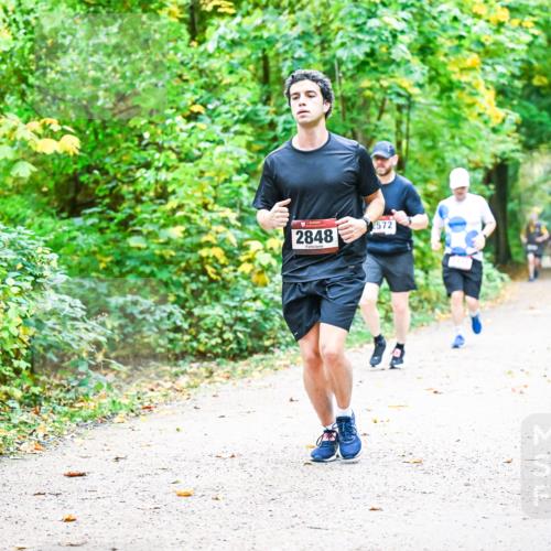 12.10.2025 - Bramfelder Halbmarathon 2025 Dr. Thomas Lammeyer http://msf.ph/oto/9342976 12.10.2025 09:56:46 Laufen 62, 2848, 2572 meine-sportfotos.de