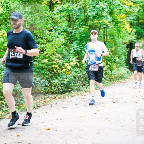12.10.2025 - Bramfelder Halbmarathon 2025 Dr. Thomas Lammeyer http://msf.ph/oto/9342990 12.10.2025 09:56:48 Laufen 2572, 2488 meine-sportfotos.de