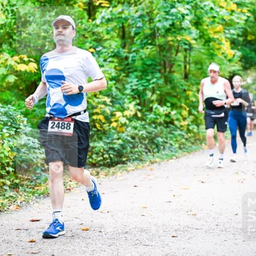12.10.2025 - Bramfelder Halbmarathon 2025 Dr. Thomas Lammeyer http://msf.ph/oto/9342999 12.10.2025 09:56:50 Laufen 2488 meine-sportfotos.de