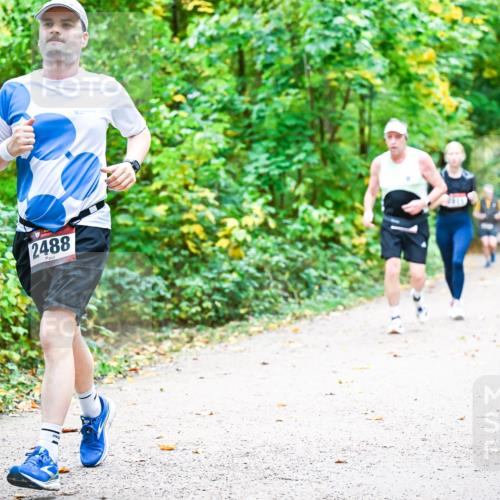 12.10.2025 - Bramfelder Halbmarathon 2025 Dr. Thomas Lammeyer http://msf.ph/oto/9343001 12.10.2025 09:56:50 Laufen 2488, 10 meine-sportfotos.de
