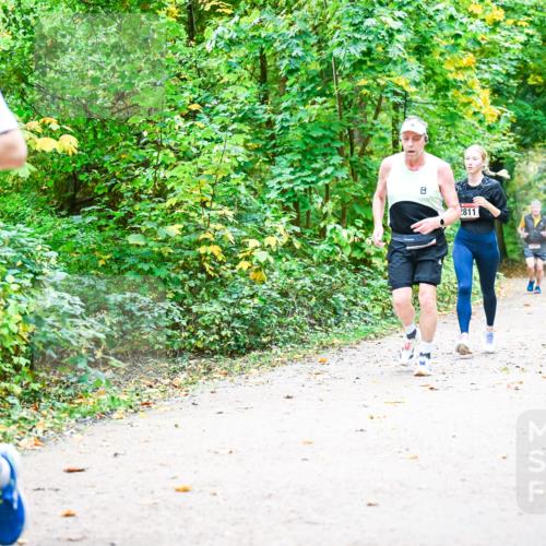12.10.2025 - Bramfelder Halbmarathon 2025 Dr. Thomas Lammeyer http://msf.ph/oto/9343002 12.10.2025 09:56:50 Laufen 488, 2811 meine-sportfotos.de