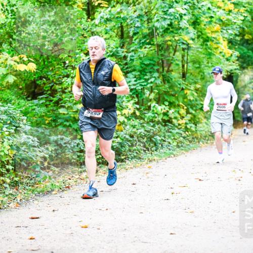 12.10.2025 - Bramfelder Halbmarathon 2025 Dr. Thomas Lammeyer http://msf.ph/oto/9343026 12.10.2025 09:56:59 Laufen 2550, 2606 meine-sportfotos.de