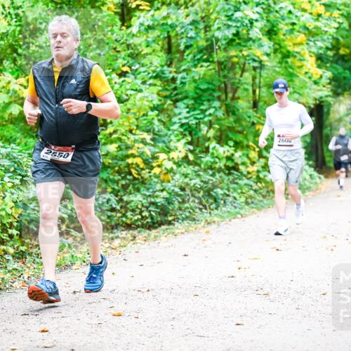 12.10.2025 - Bramfelder Halbmarathon 2025 Dr. Thomas Lammeyer http://msf.ph/oto/9343031 12.10.2025 09:56:59 Laufen 2550, 831, 2600 meine-sportfotos.de