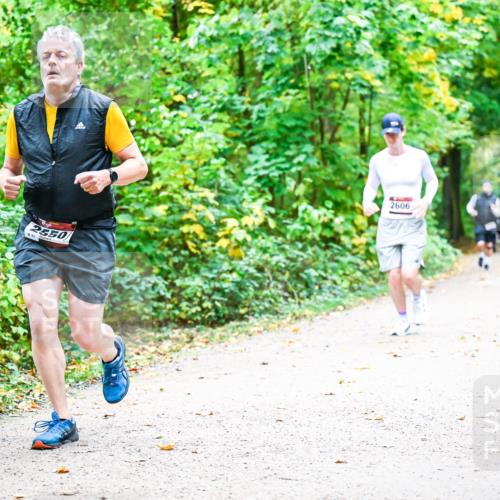 12.10.2025 - Bramfelder Halbmarathon 2025 Dr. Thomas Lammeyer http://msf.ph/oto/9343032 12.10.2025 09:57:00 Laufen 2550, 31, 2606 meine-sportfotos.de