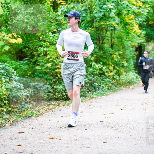 12.10.2025 - Bramfelder Halbmarathon 2025 Dr. Thomas Lammeyer http://msf.ph/oto/9343041 12.10.2025 09:57:01 Laufen 2606 meine-sportfotos.de