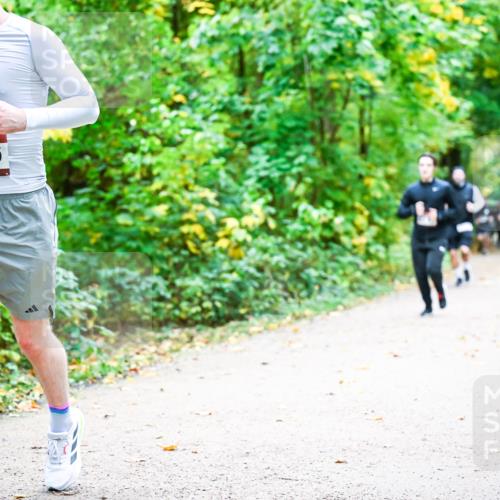 12.10.2025 - Bramfelder Halbmarathon 2025 Dr. Thomas Lammeyer http://msf.ph/oto/9343044 12.10.2025 09:57:02 Laufen 2606 meine-sportfotos.de