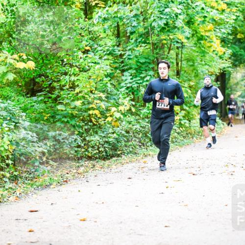 12.10.2025 - Bramfelder Halbmarathon 2025 Dr. Thomas Lammeyer http://msf.ph/oto/9343050 12.10.2025 09:57:04 Laufen 2713, 2471 meine-sportfotos.de