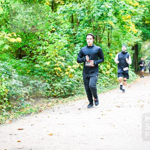 12.10.2025 - Bramfelder Halbmarathon 2025 Dr. Thomas Lammeyer http://msf.ph/oto/9343053 12.10.2025 09:57:04 Laufen 27, 2471 meine-sportfotos.de