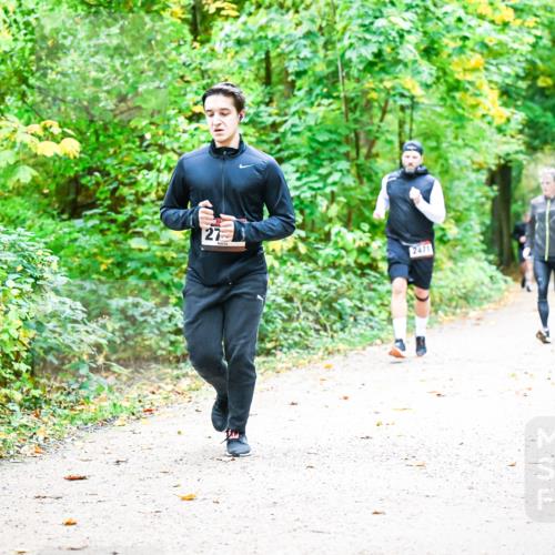 12.10.2025 - Bramfelder Halbmarathon 2025 Dr. Thomas Lammeyer http://msf.ph/oto/9343060 12.10.2025 09:57:05 Laufen 27, 2471 meine-sportfotos.de