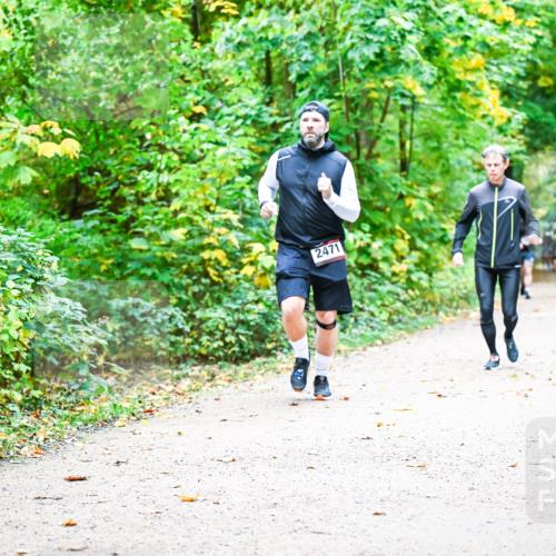 12.10.2025 - Bramfelder Halbmarathon 2025 Dr. Thomas Lammeyer http://msf.ph/oto/9343068 12.10.2025 09:57:07 Laufen 2471 meine-sportfotos.de
