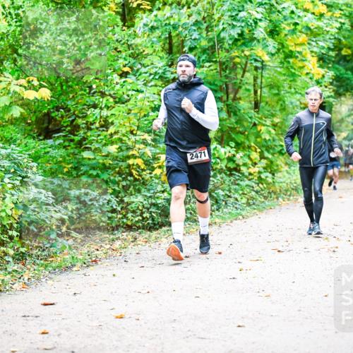 12.10.2025 - Bramfelder Halbmarathon 2025 Dr. Thomas Lammeyer http://msf.ph/oto/9343069 12.10.2025 09:57:07 Laufen 2471 meine-sportfotos.de