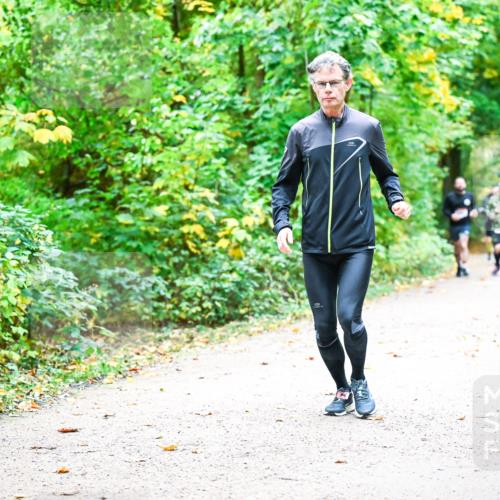 12.10.2025 - Bramfelder Halbmarathon 2025 Dr. Thomas Lammeyer http://msf.ph/oto/9343080 12.10.2025 09:57:09 Laufen  meine-sportfotos.de