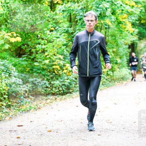 12.10.2025 - Bramfelder Halbmarathon 2025 Dr. Thomas Lammeyer http://msf.ph/oto/9343082 12.10.2025 09:57:09 Laufen  meine-sportfotos.de
