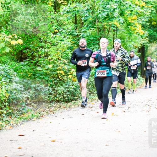 12.10.2025 - Bramfelder Halbmarathon 2025 Dr. Thomas Lammeyer http://msf.ph/oto/9343097 12.10.2025 09:57:15 Laufen 83, 2725, 2615, 2899 meine-sportfotos.de