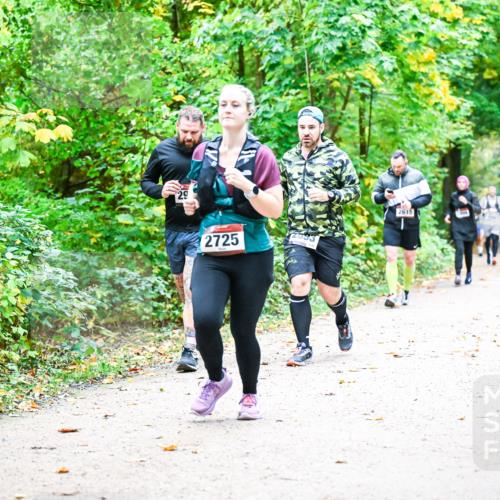 12.10.2025 - Bramfelder Halbmarathon 2025 Dr. Thomas Lammeyer http://msf.ph/oto/9343102 12.10.2025 09:57:16 Laufen 29, 2725, 2615 meine-sportfotos.de