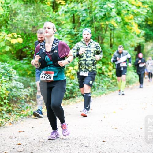 12.10.2025 - Bramfelder Halbmarathon 2025 Dr. Thomas Lammeyer http://msf.ph/oto/9343104 12.10.2025 09:57:16 Laufen 2725, 2693 meine-sportfotos.de