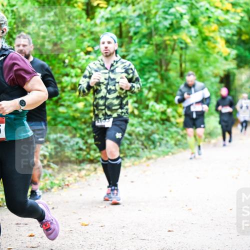 12.10.2025 - Bramfelder Halbmarathon 2025 Dr. Thomas Lammeyer http://msf.ph/oto/9343106 12.10.2025 09:57:17 Laufen 2725, 1053 meine-sportfotos.de
