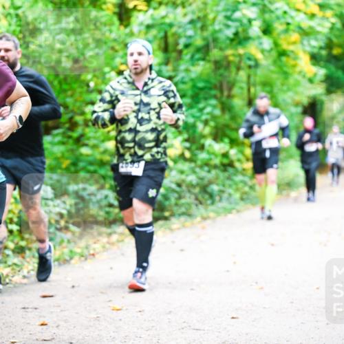 12.10.2025 - Bramfelder Halbmarathon 2025 Dr. Thomas Lammeyer http://msf.ph/oto/9343107 12.10.2025 09:57:17 Laufen 2725, 2893 meine-sportfotos.de