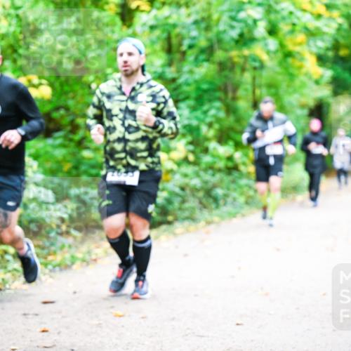 12.10.2025 - Bramfelder Halbmarathon 2025 Dr. Thomas Lammeyer http://msf.ph/oto/9343108 12.10.2025 09:57:17 Laufen 1983, 2033 meine-sportfotos.de